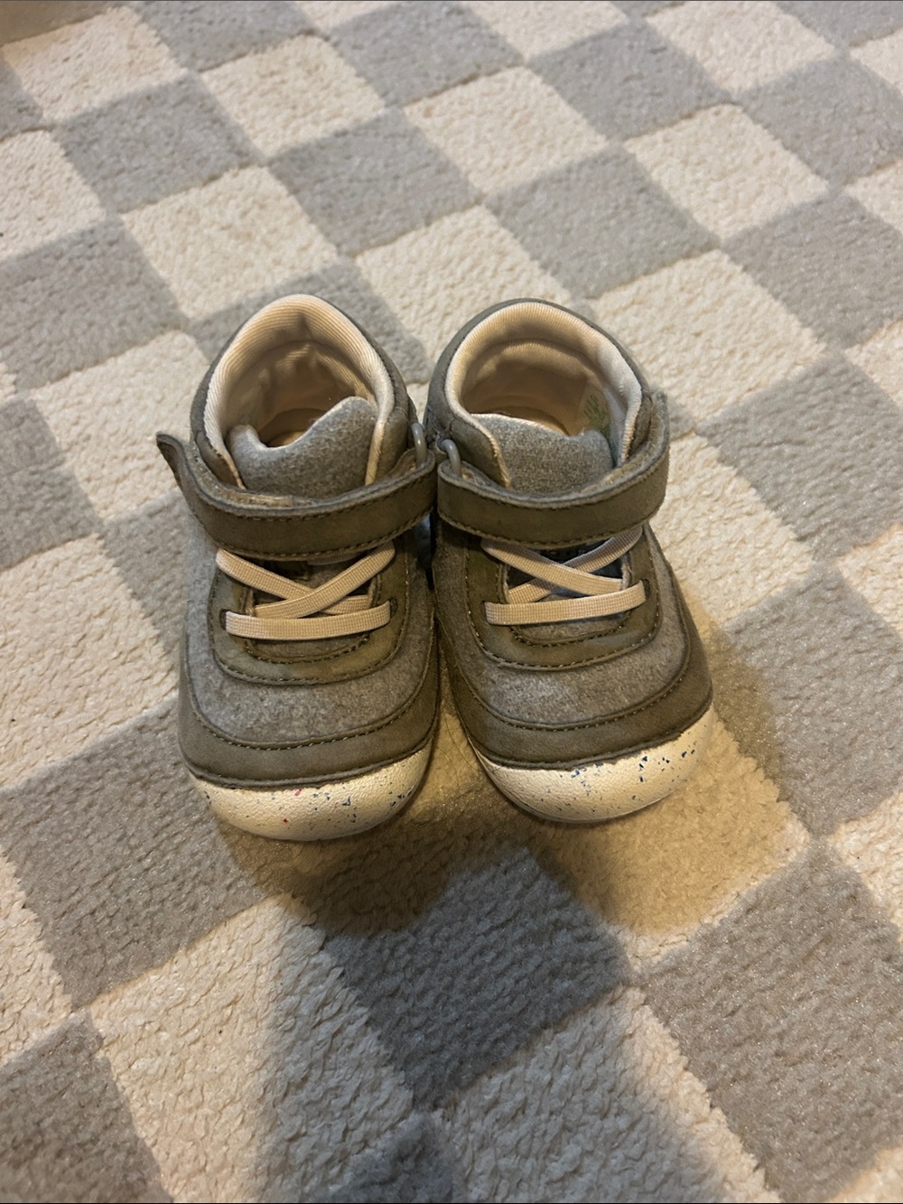 Stride Rite Toddler Gray High-Top Sneakers with White Speckled Toe
